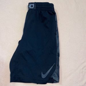 Nike KD dri-fit youth basketball shorts XL with pockets